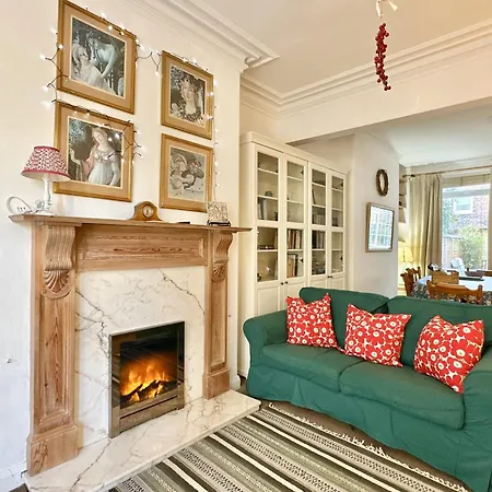 Dom wakacyjny Nunmill Nest By Bishy Road With Free Parking