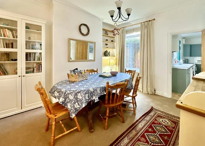 Dom wakacyjny Nunmill Nest By Bishy Road With Free Parking