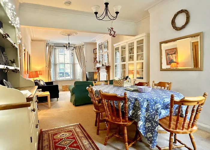 Nunmill Nest By Bishy Road With Free Parking York