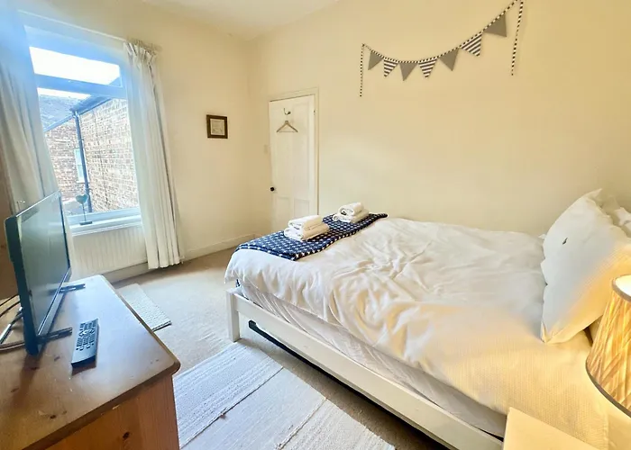 Dom wakacyjny Nunmill Nest By Bishy Road With Free Parking *