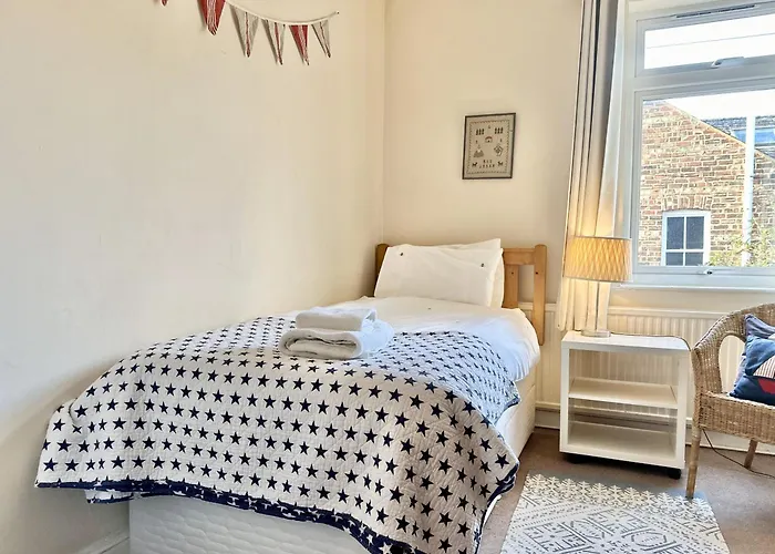 Dom wakacyjny Nunmill Nest By Bishy Road With Free Parking *