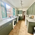 Nunmill Nest By Bishy Road With Free Parking * York