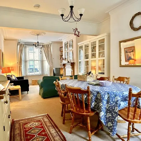 Nunmill Nest By Bishy Road With Free Parking York