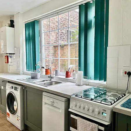 Holiday home Nunmill Nest By Bishy Road With Free Parking York