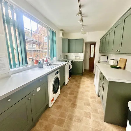 Nunmill Nest By Bishy Road With Free Parking * York
